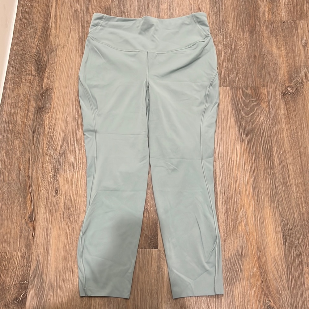 tidal teal lululemon cropped leggings!